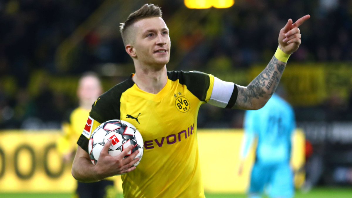 gabumnn's tweet photo. Danke für diese Erinnerungen 
Danke für die Emotionen 
Danke für die Loyalität
Danke für diese Liebe
Danke dass wir nie alleine waren
Danke dass ich wegen dir fan des vereins bin 
Danke für die RETTUNG von Borussia Dortmund 
Marco Reus.
Du bist ein Held.
für immer und ewig. https://t.co/VklrP03tmN
