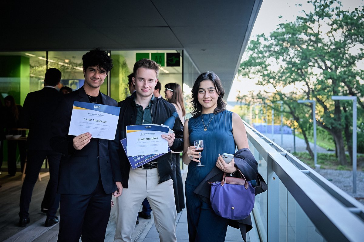 We celebrated our Student Associations Recognition Event, gathering 23 out of our 31 associations to acknowledge their significant contributions in enriching campus life, fostering leadership skills, and nurturing talent within the #EsadeFamily throughout the academic year 👏