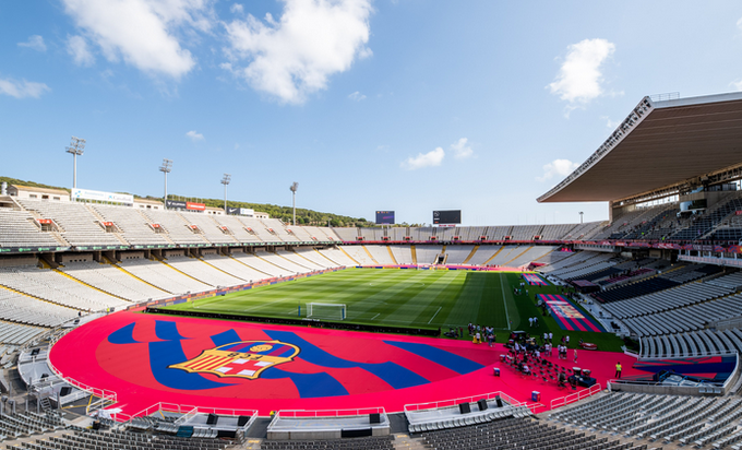 Rodrigo_MrZ's tweet photo. Esse é o Estádio Olímpico Lluís Companys onde o Barcelona manda seus jogos atualmente...

Esse post é justamente pra dar ideia sobre o que poderia ser feito no estádio Nilton santos na área da pista de atletismo

Bora fazer essa ideia chegar na diretoria!! 🔥🔥🔥 https://t.co/7iBQh8kmtm