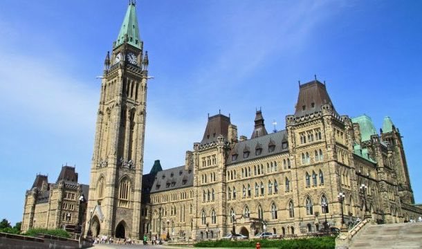 Commons committee dismisses labour appeals, votes to defer enforcement of any replacement worker ban till after the next elxn: 'Nothing justifies such a long wait.' blacklocks.ca/bans-deferred-… @SeamusORegan @CanadianLabour