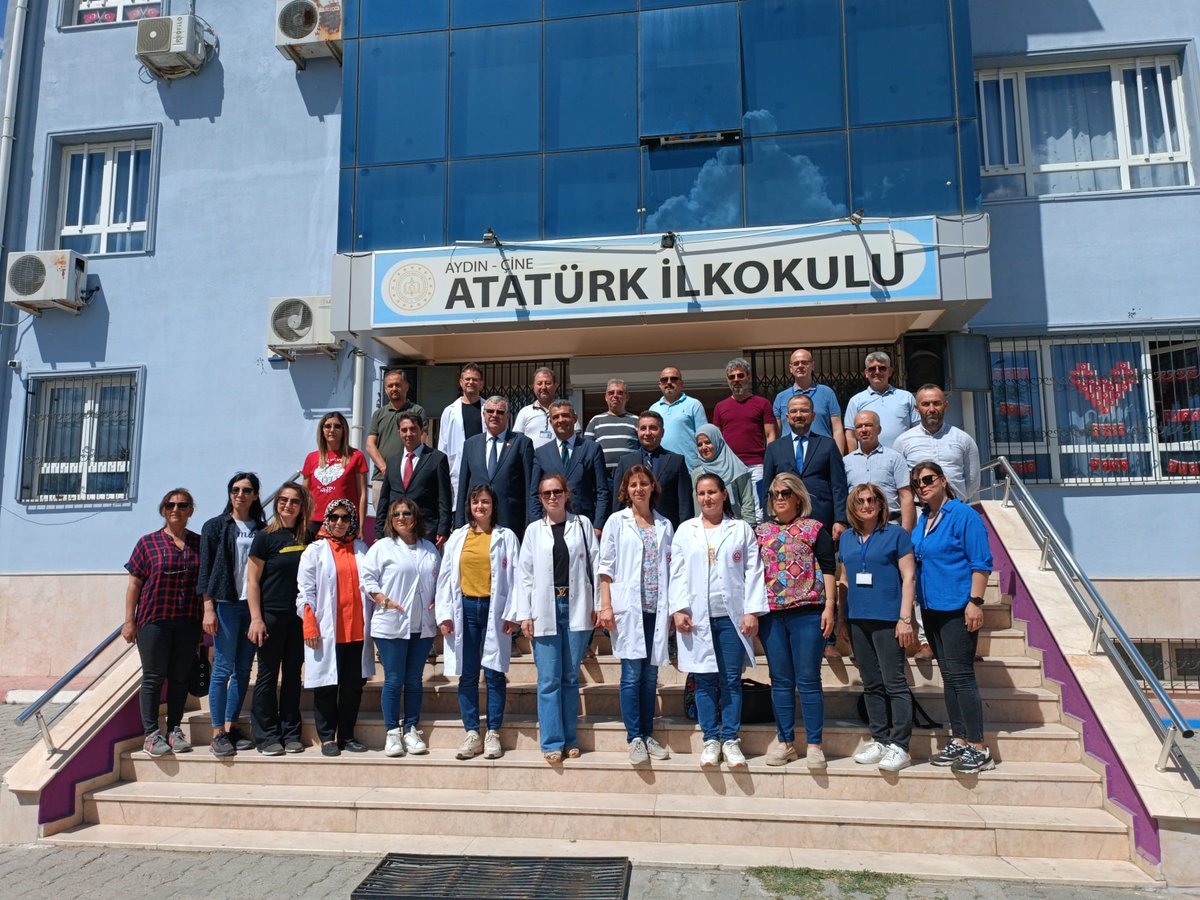 İl Milli Eğitim Müdürümüz Sayın Süleyman EKİCİ ve İlçe Milli Eğitim Müdürümüz Sayın Sadık YAVUZKAN okulumuza ziyarette bulundu. İl Milli Eğitim Müdürümüz Sayın Süleyman EKİCİ, Türkiye Yüzyılı Maarif Modeli hakkında öğretmenlerimizi bilgilendirdi. <a href="/Aydin_MEM/">Aydın İl Millî Eğitim Müdürlüğü</a> <a href="/ekicis20/">Süleyman EKİCİ</a> <a href="/KYavuzkan/">Sadık Yavuzkan</a>