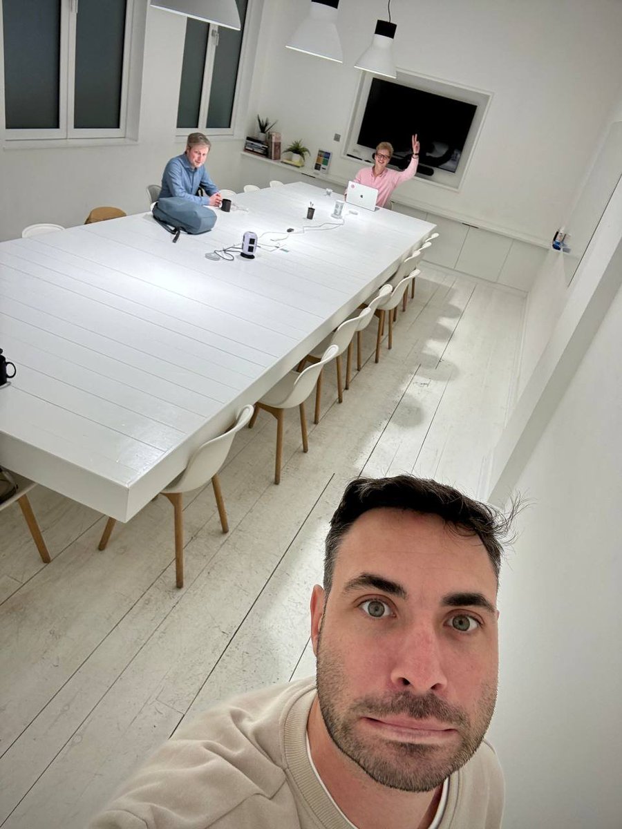 When you're overambitious with your meeting room booking...

Any indie hacker types in London want to join us on Thursdays for a regular cowork day? Drop me a DM ✉️

Trying to replicate Bali's Hackagu magic on drizzle island. This was week #2.