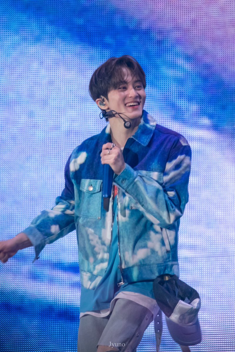 cry4lmk's tweet image. happiness looks so good on you, i pray that this prettiest smile never fades away plss he radiates so much warmth &amp;amp; comfort may he also surrounded by warmth and love always i’ll never stop admiring him and his genuine smile the most ♥︎