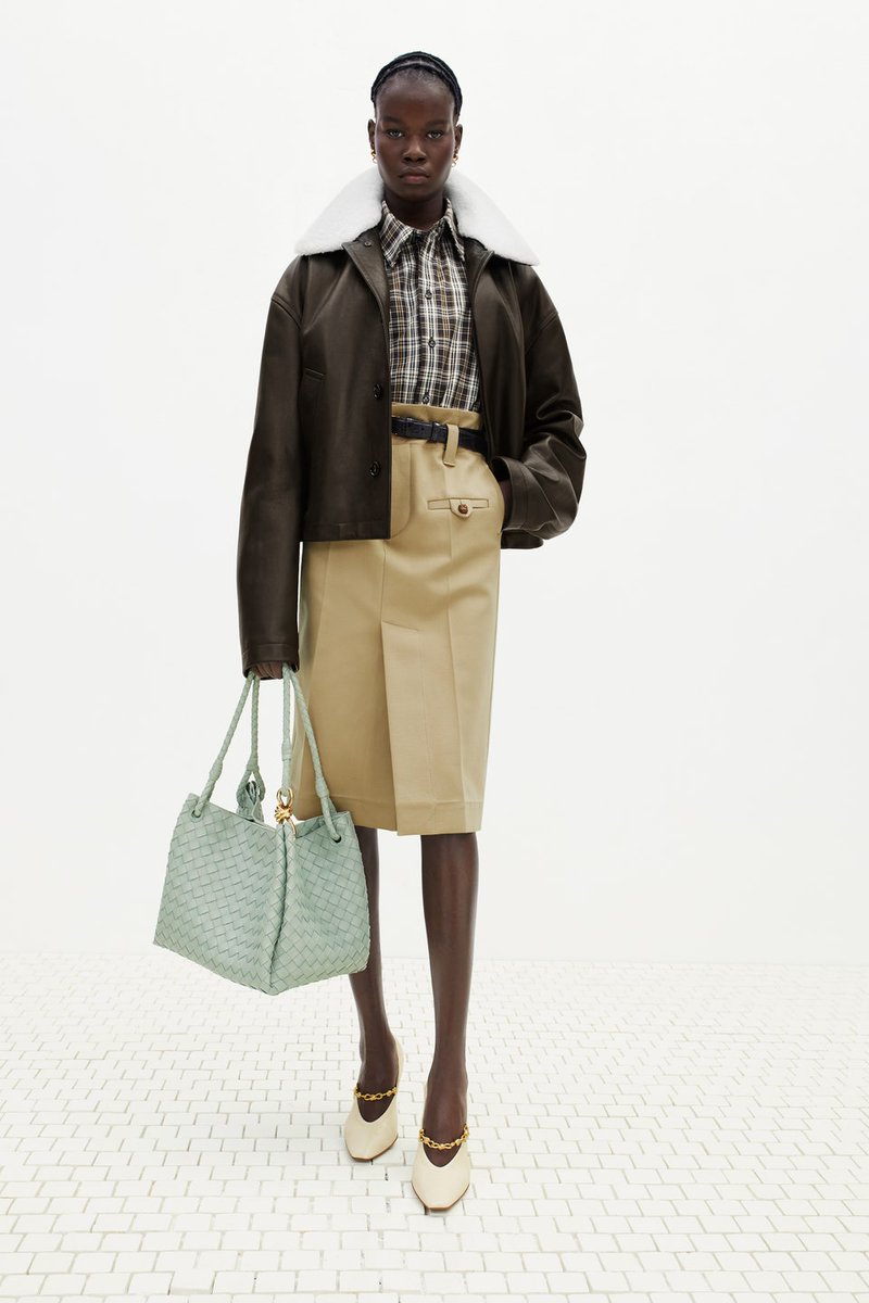 LadymiaMicky's tweet image. Collezione PreFall 24 Bottega Veneta #BottegaVeneta #PreFall24 #moda #outfit #look #fashion #fashionstyle #style #fashionista #trendy #tendenza #glam #glamour #musthave 👗😍❤️