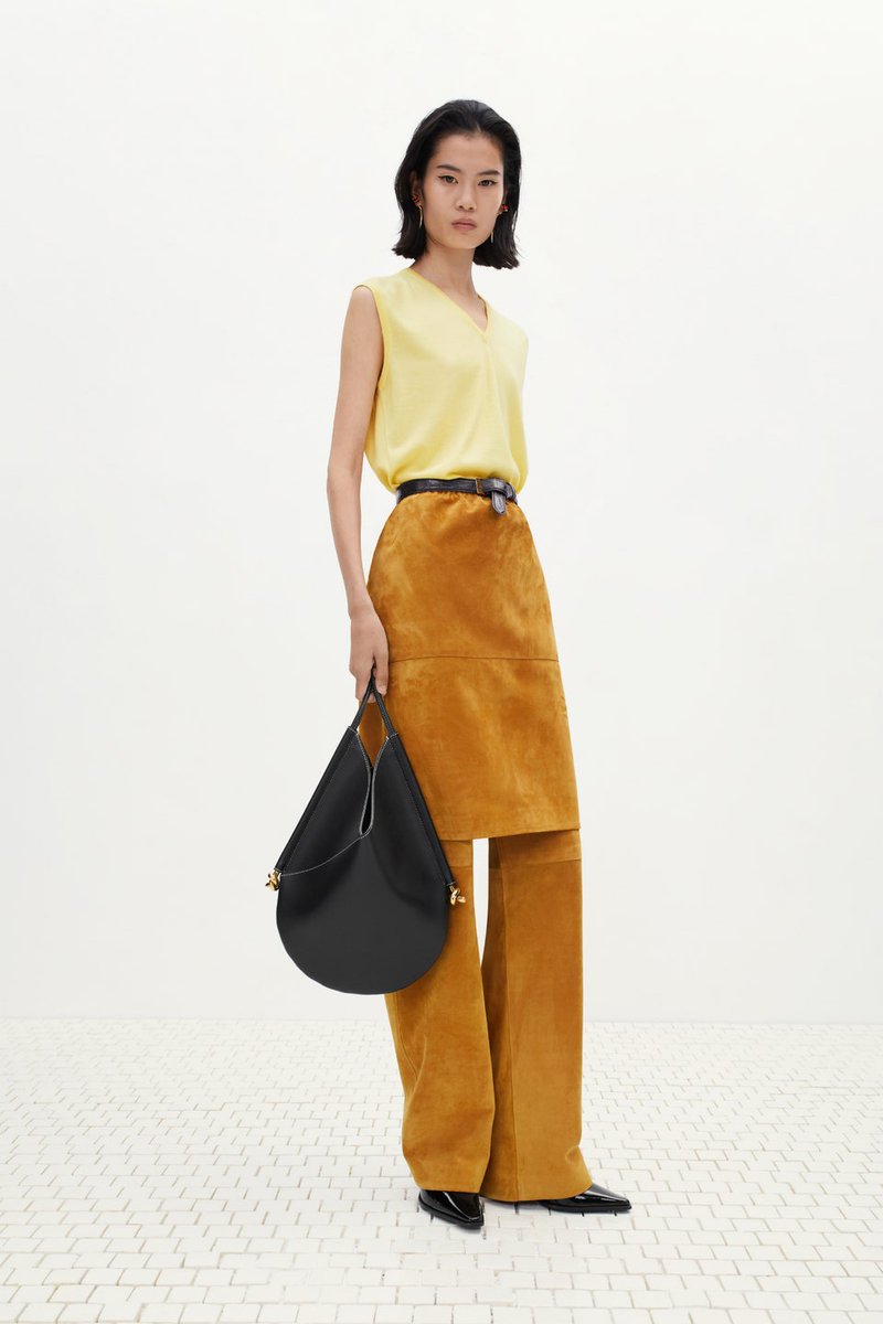 LadymiaMicky's tweet image. Collezione PreFall 24 Bottega Veneta #BottegaVeneta #PreFall24 #moda #outfit #look #fashion #fashionstyle #style #fashionista #trendy #tendenza #glam #glamour #musthave 👗😍❤️