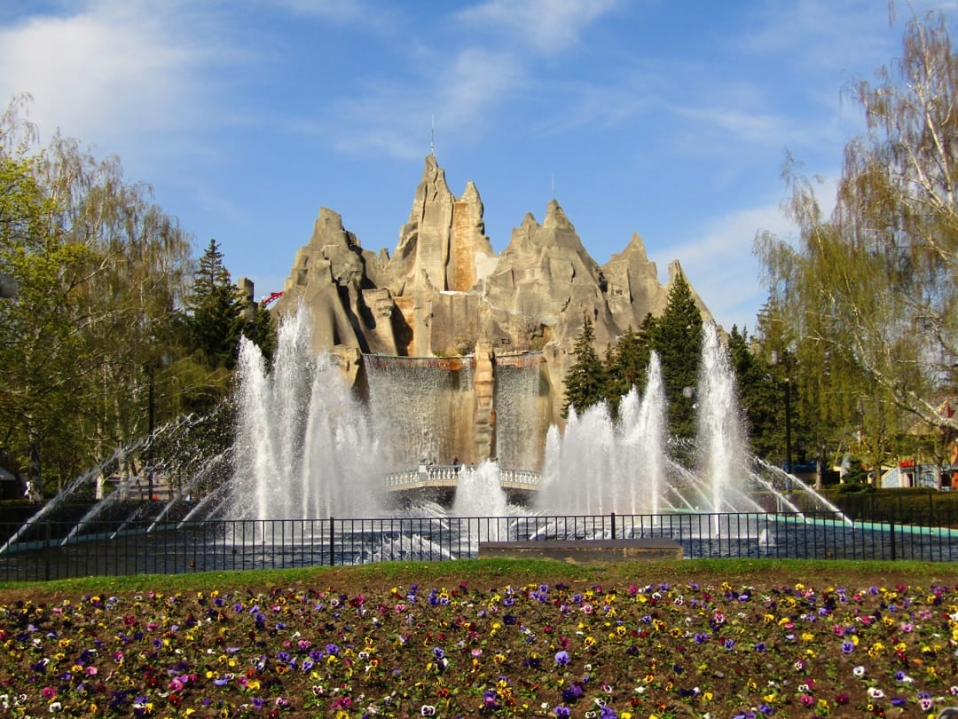 Happy opening day, @WonderlandNews!

Unfortunately I won't be making my first visit of the season until May 9th. But the weather for those visiting today looks great! 🙂

#canadasWonderland #amusementpark