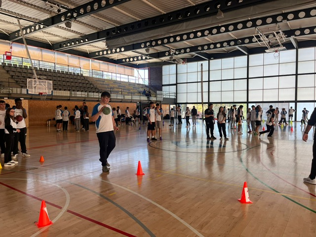 🏀⚽️ Jornada d’esport inclusiu UNIFICA’T 2024, Moments increïbles a la jornada, on hi han participat 68 alumnes de l'Escola Centre Pilot, 11 herois voluntaris i un munt d'esports per gaudir junts.. #Asproseat #AsproseatGroup #EsportInclusiu #UNIFICA2024 #SpecialOlympics