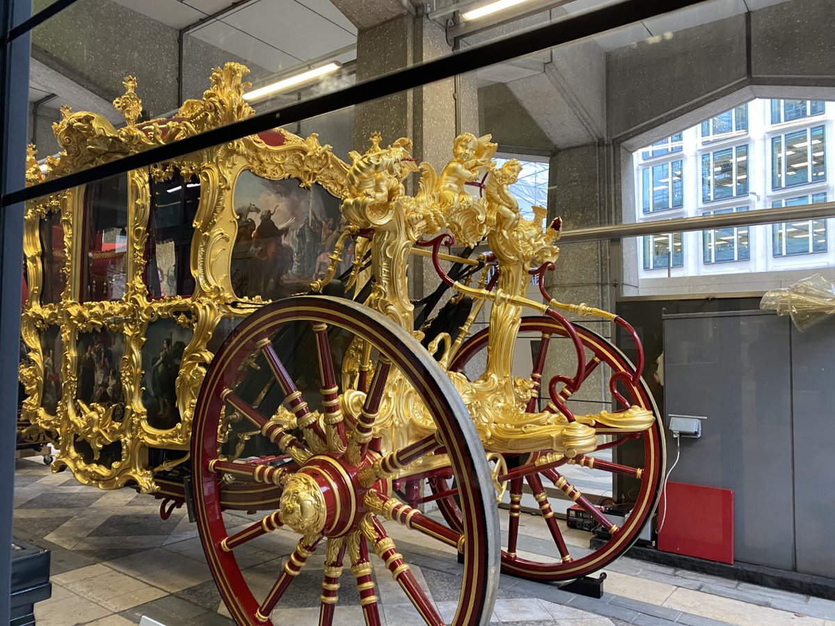 GowmanAJ's tweet photo. Introducing the expert woodworkers looking after London's historic coaches Trust craft working on coaches and wheels @WheelwrightsWC #CoachmakersLivery  Well done #CrofordCoachbuilders https://t.co/GMWkXAASut https://t.co/PBfKil20mU