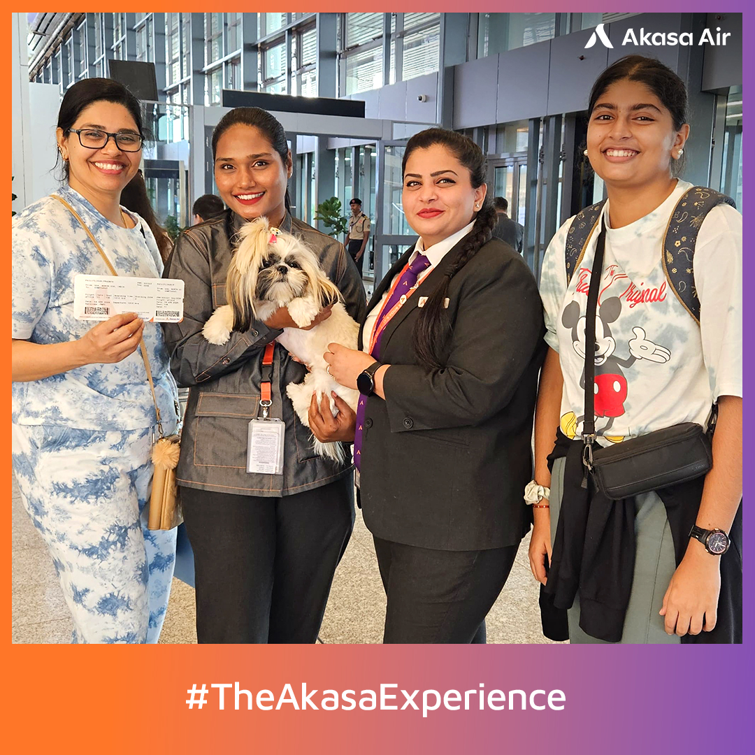 Cuteness overload! Our passenger, Ms. Teah Pravin P. L. and her furry friend had a delightful time flying with us! 🫶 We look forward to welcoming them on board again soon. 🧡💜 #AkasaAir #ItsYourSky #TheAkasaExperience #MomentsOfDelight