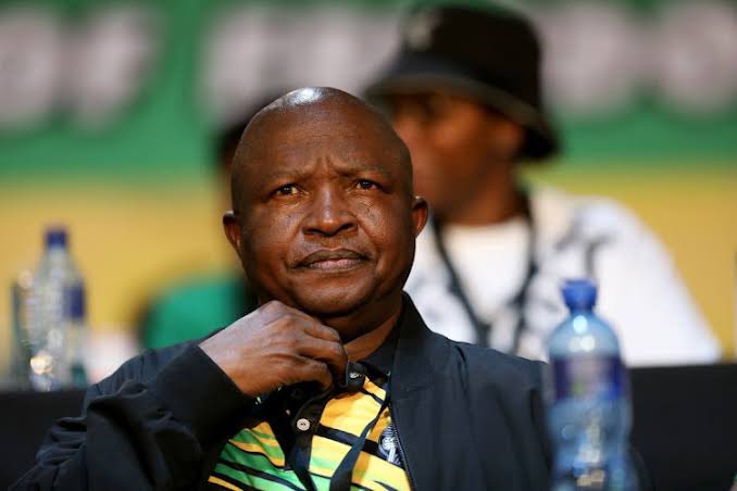 Former ANC Deputy President #DavidMabuza will campaign for the party this weekend in Gauteng. He has already deployed his campaign vans and trucks to KZN and Gauteng. #sabcnews