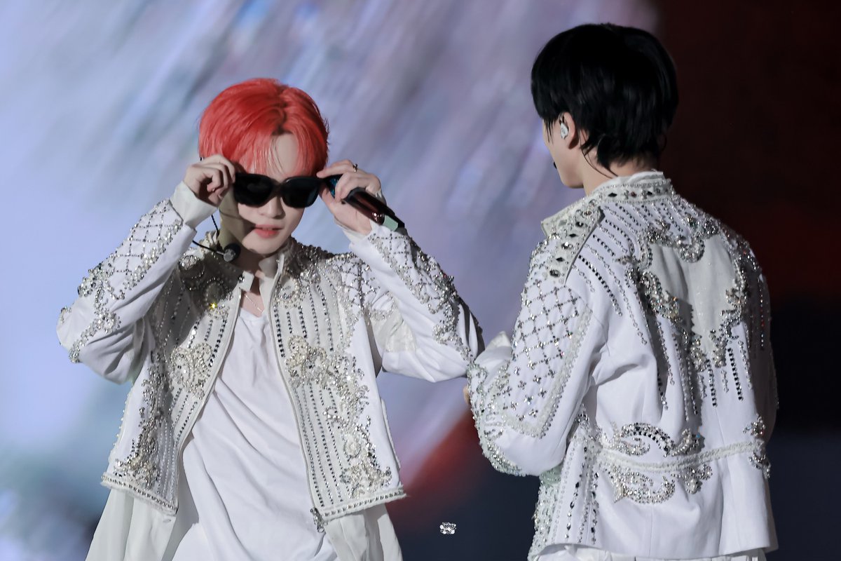 Ihave2pigs's tweet photo. 240503 TDS3 D2

🕶️🤲🏻

#지성 #JISUNG #천러 #CHENLE 
#지천 #SungChen #chenji   #NCT #NCTDREAM
#하늘천땅지 https://t.co/TLuG7eNGcL