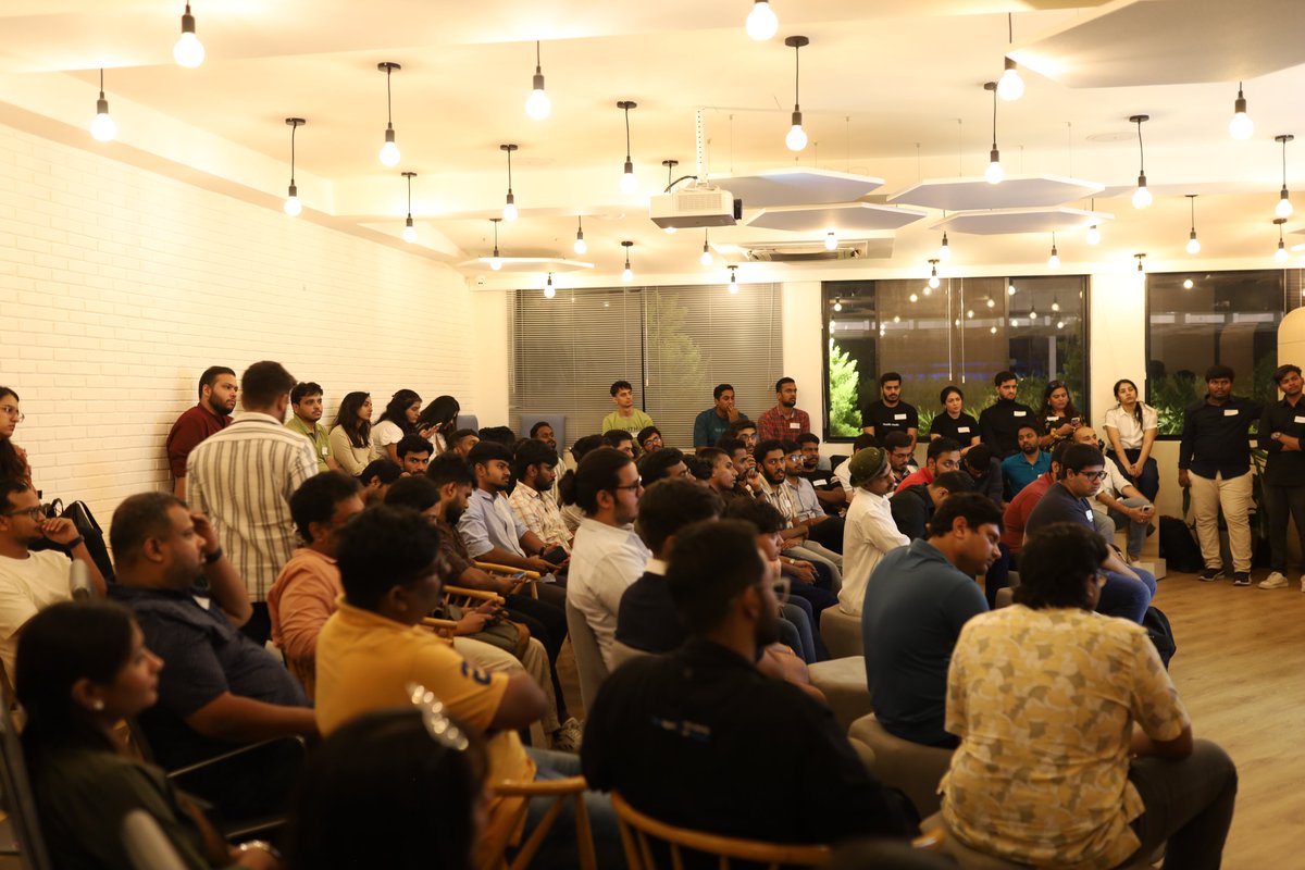 Bangalore is where the hustle is! 🚀 Just wrapped up an epic @ProductHunt Bangalore community meetup here last night. Huge thanks to all the founders, indie hackers and product builders who came out and made this an amazing evening! Big thanks to our amazing speakers…