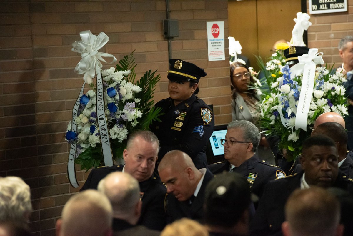 In the Hall of Heroes at One Police Plaza, we renewed our vow to #NeverForget. 

43 members of the NYPD were added to the memorial wall. We will always remember their ultimate sacrifice, and their families will always be in our thoughts and prayers. #FidelisAdMortem