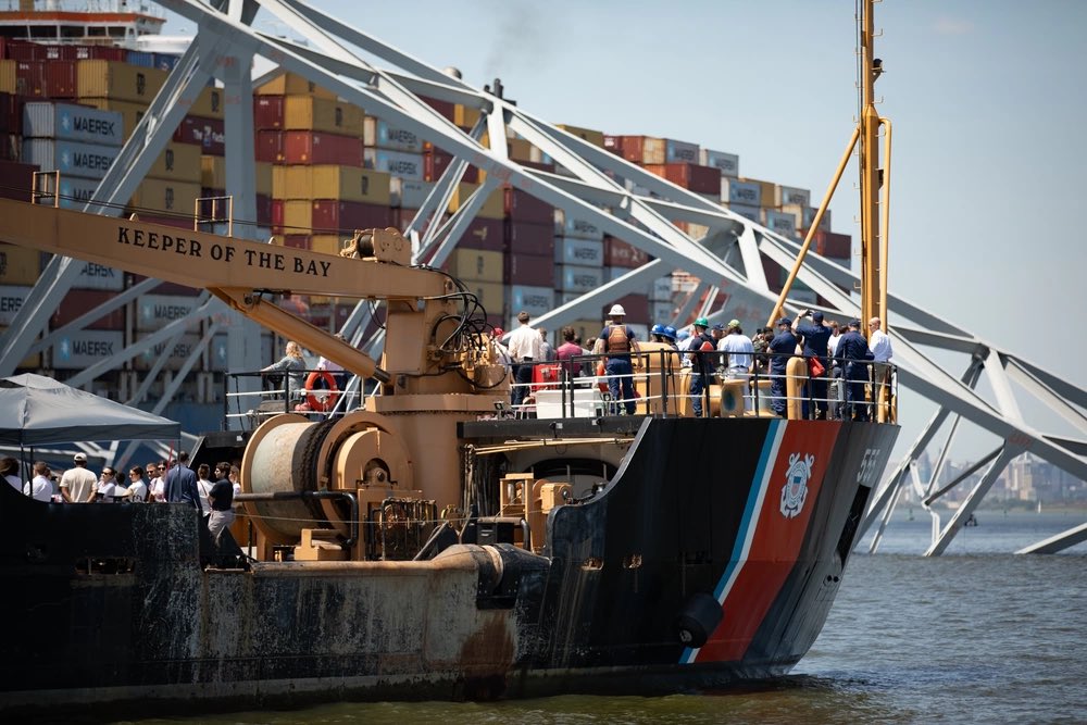 Unified Command leadership on Thursday hosted a congressional delegation at the #FSKBridge site on board the @USCG USCGC James Rankin, 'The Keeper of the Bay.'