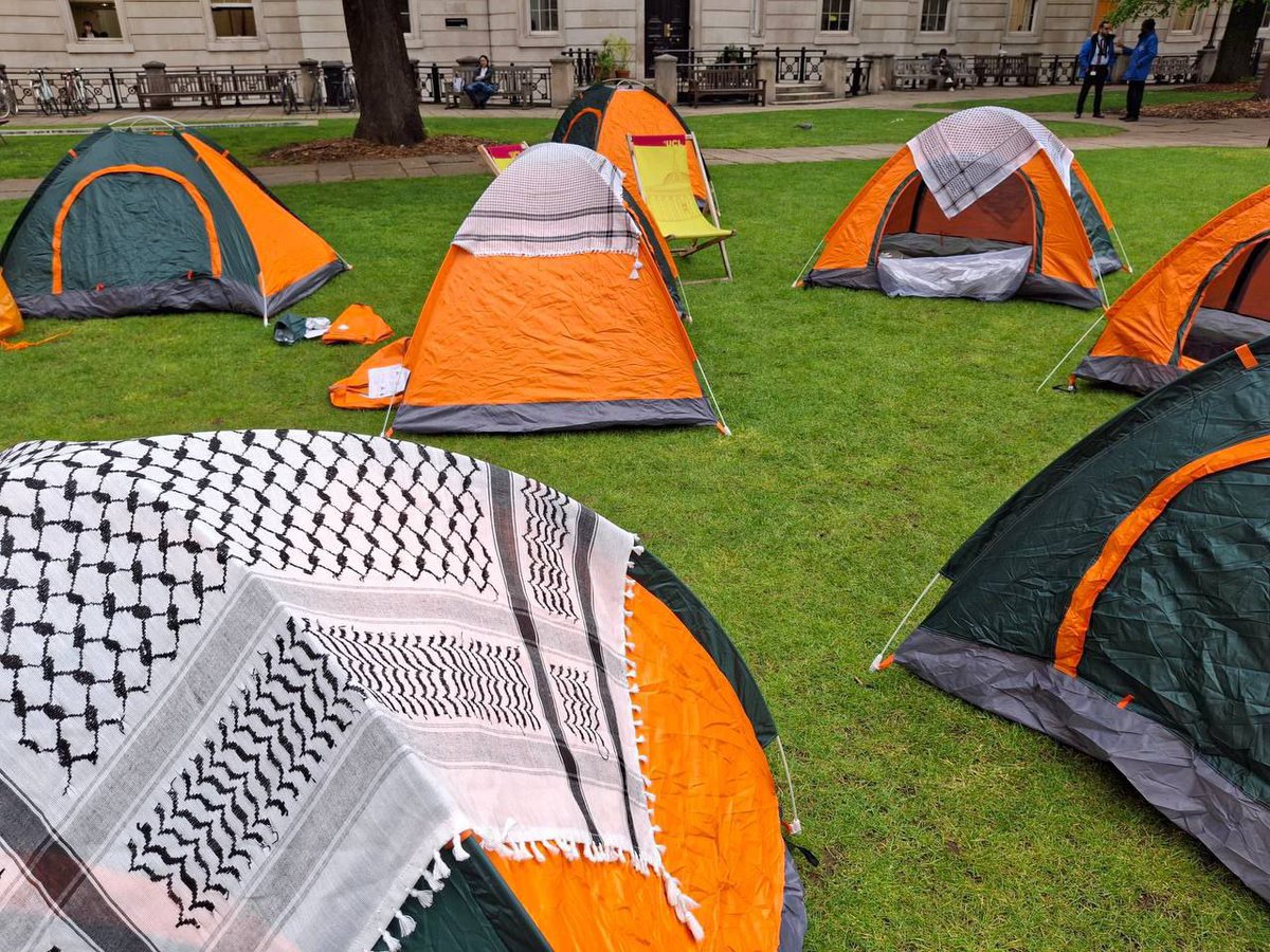 📌 Londra'da bulunan University College London (UCL) ve King's College London üniversitelerinin öğrencileri, Gazze'ye destek kampları kurdular
#Bitcoin #3MAYIS #RomaBayer #enflasyon #1maggio #London #StudentProtests