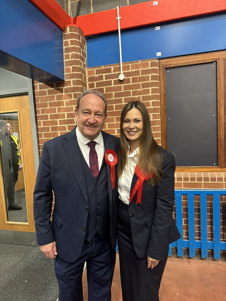 The newly election Cllr Duncan Smith and I. A phenomenal win for an incredible community champion who will always put Ossett and Gawthorpe first. Congratulations Duncan 🌹