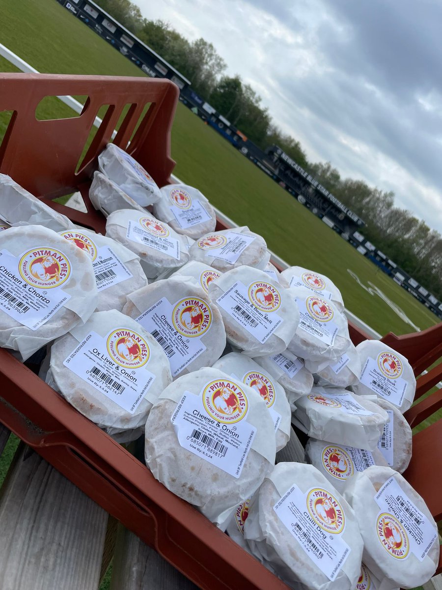 🥧 Chicken & chorizo 🥧 Ox Liver & Onion 🥧 Cheese & Onion 🥧 Chilli Dog 🥧 Sausage & Bean Melt 🥧 Braising Steak 🥧 Cornbeef & Bean Pitman Pies will be making their debut at Scotswood tonight, and we can’t wait to sample them!