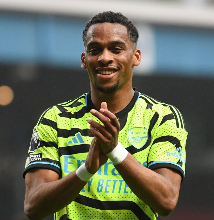 🚨🔴⚪️ Arteta: “Jurrien Timber is 100% back and available. We have the entire squad fit and ready”.