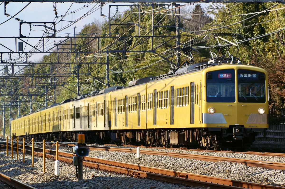 旧幕期間も残り僅かとなった新101系快速急行(2008年)

個人的感覚では新宿線では前パンになるのは少なく感じました。