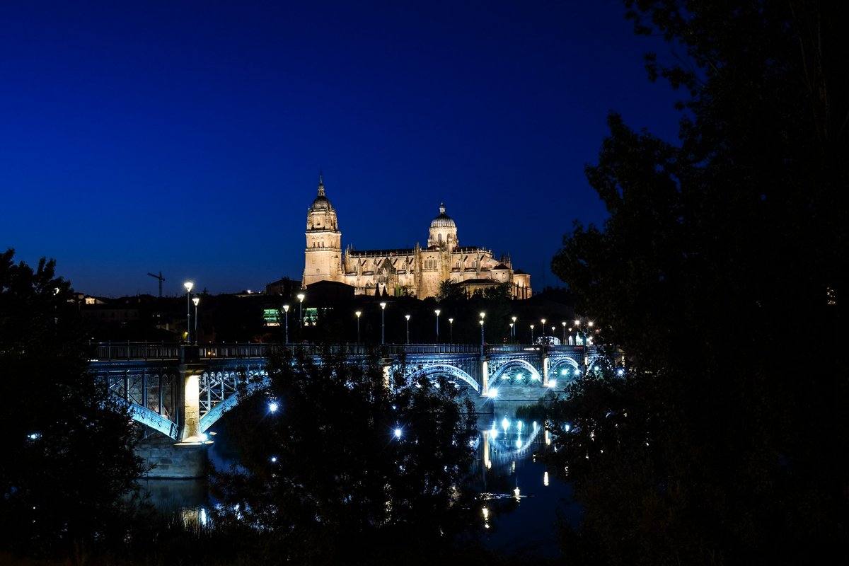 Panorámica nocturna ✨#Salamanca