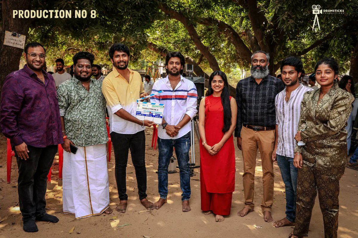 DrumsticksProd's tweet photo. The Lovable duo @rio_raj and @imalavikamanoj are back together for #DrumsticksProductions No 8!

Shoot Begins!

@DrumsticksProd @blacksheepoffl @ertviji @RjVigneshkanth @kalaiyinkural  @Music_Siddhu @madheshmanickam  @Meevinn @meenakshiShreed @prosathish https://t.co/k4Puy1yN0v