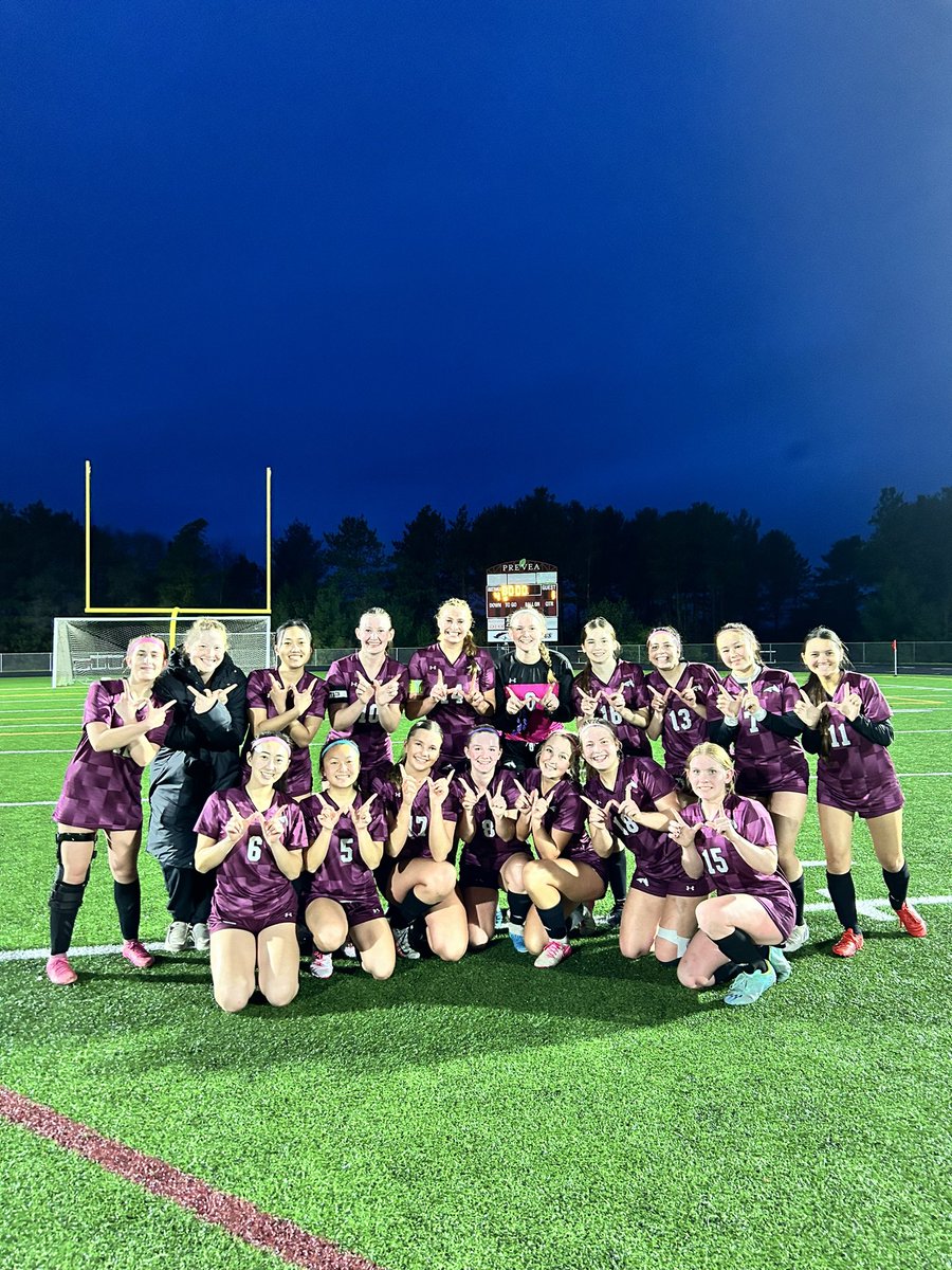 mhsmustangsocce's tweet photo. The girls have never stopped working. They celebrated a 4-1 BRC win against Chippewa Falls last night.
Paula ⚽️
Syd ⚽️
Kiana ⚽️🍎🍎
Anna ⚽️ https://t.co/h89qWMr1NU