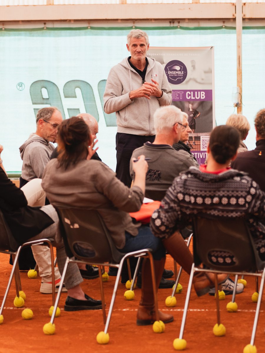 📍 Tournée des territoires, Ensemble pour les clubs. Aujourd’hui à l’A.S. Bas-Rhône Nîmes. Je remercie Philippe Belou, président de la @LigueOccTennis pour son accueil ainsi que tous les participants. Nos discussions et vos retours sont précieux pour faire avancer la pratique