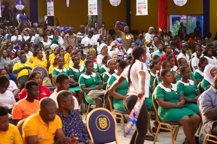 Yesterday we delivered on another spectacular Youth Connect with Dr. Mahamudu Bawumia, the presidential candidate of the NPP in Tarkwa. The energy and love shown DMB was completely of the roof. Attendees came from across different areas of endeavour, miners, students, traders and…