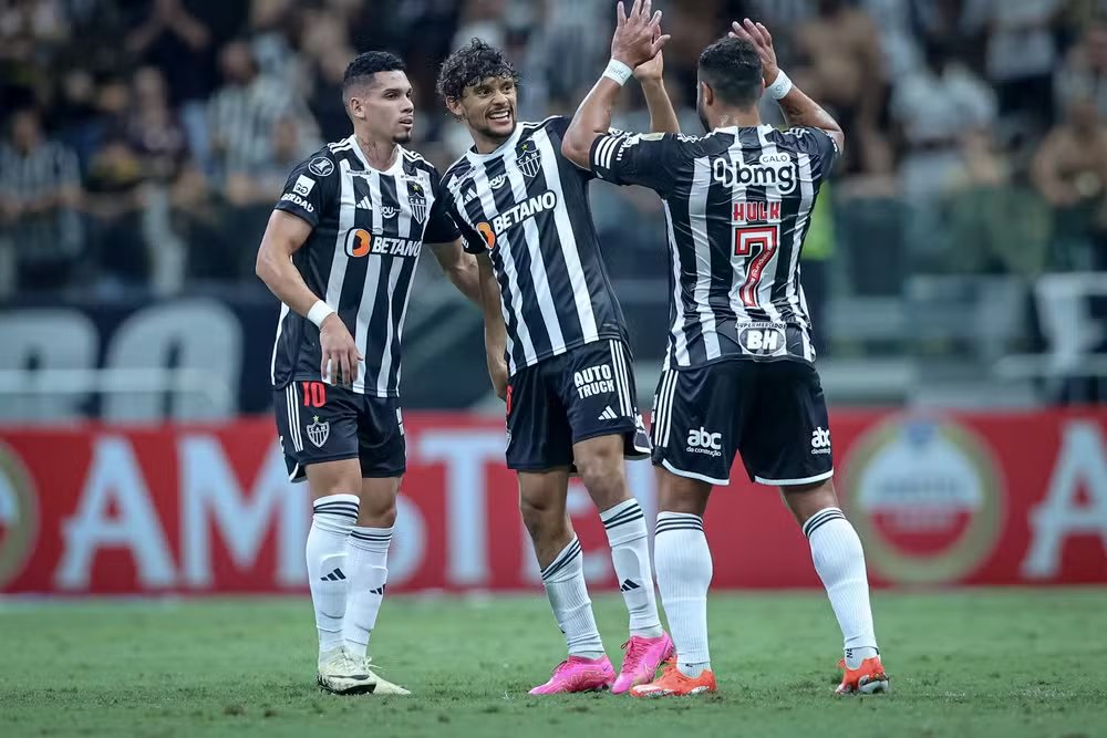 As disputas da Rodada 5 do Brasileirão já estão abertas no Cartola Express! São mais de R$ 280 mil em prêmios em dinheiro. É a chance de transformar seu conhecimento em dinheiro. Leia >> glo.bo/44qR6Bo 📸Pedro Souza / Atlético-MG