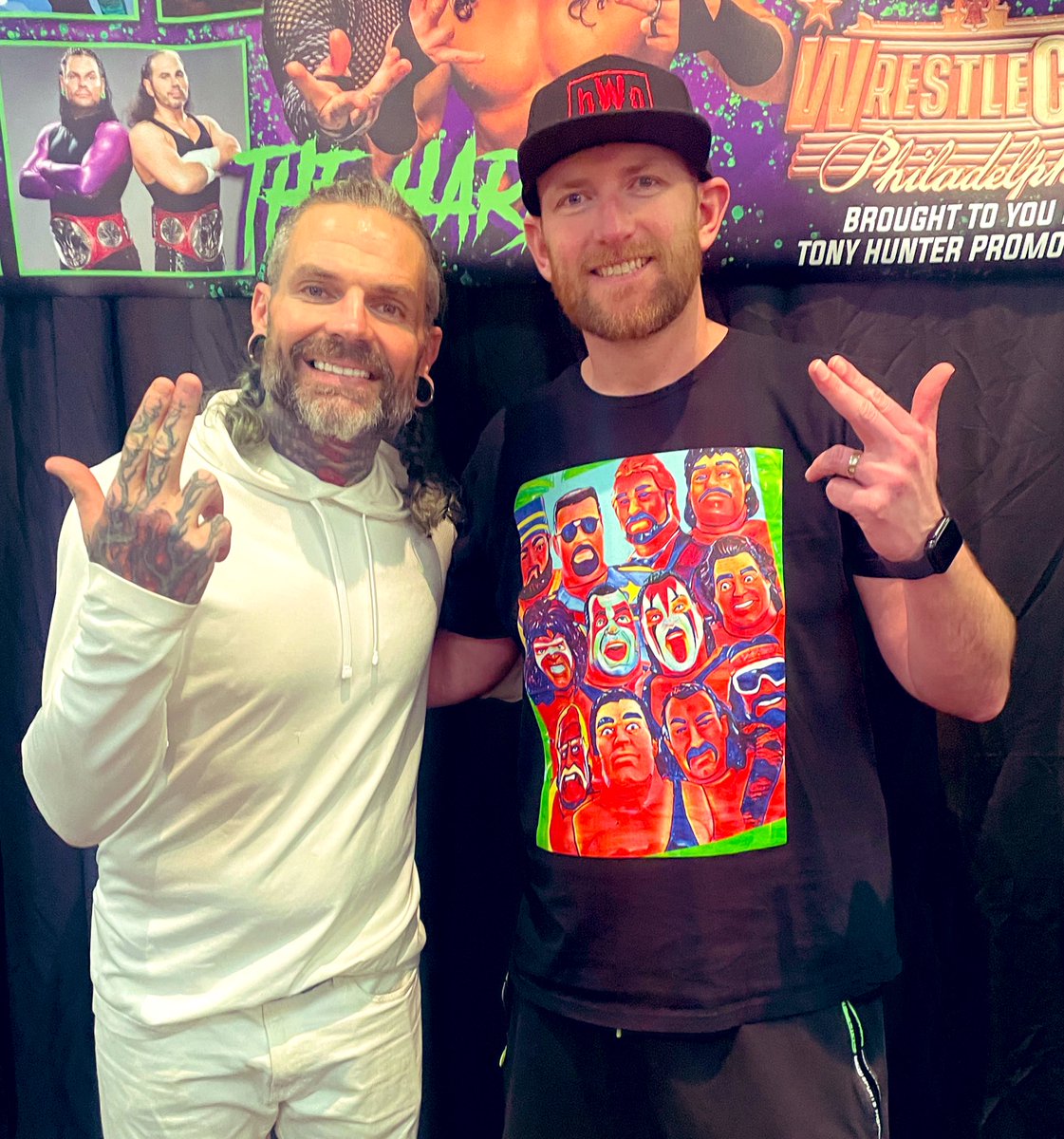 🪜 #hWoFigureFriday 🪜 Awesome to meet @JEFFHARDYBRAND at @wrestlecon in Philly and get my Retro signed ✍️ What a cool auto too 🔥 #hWo #WeWantRetros @hWoOfficialPage