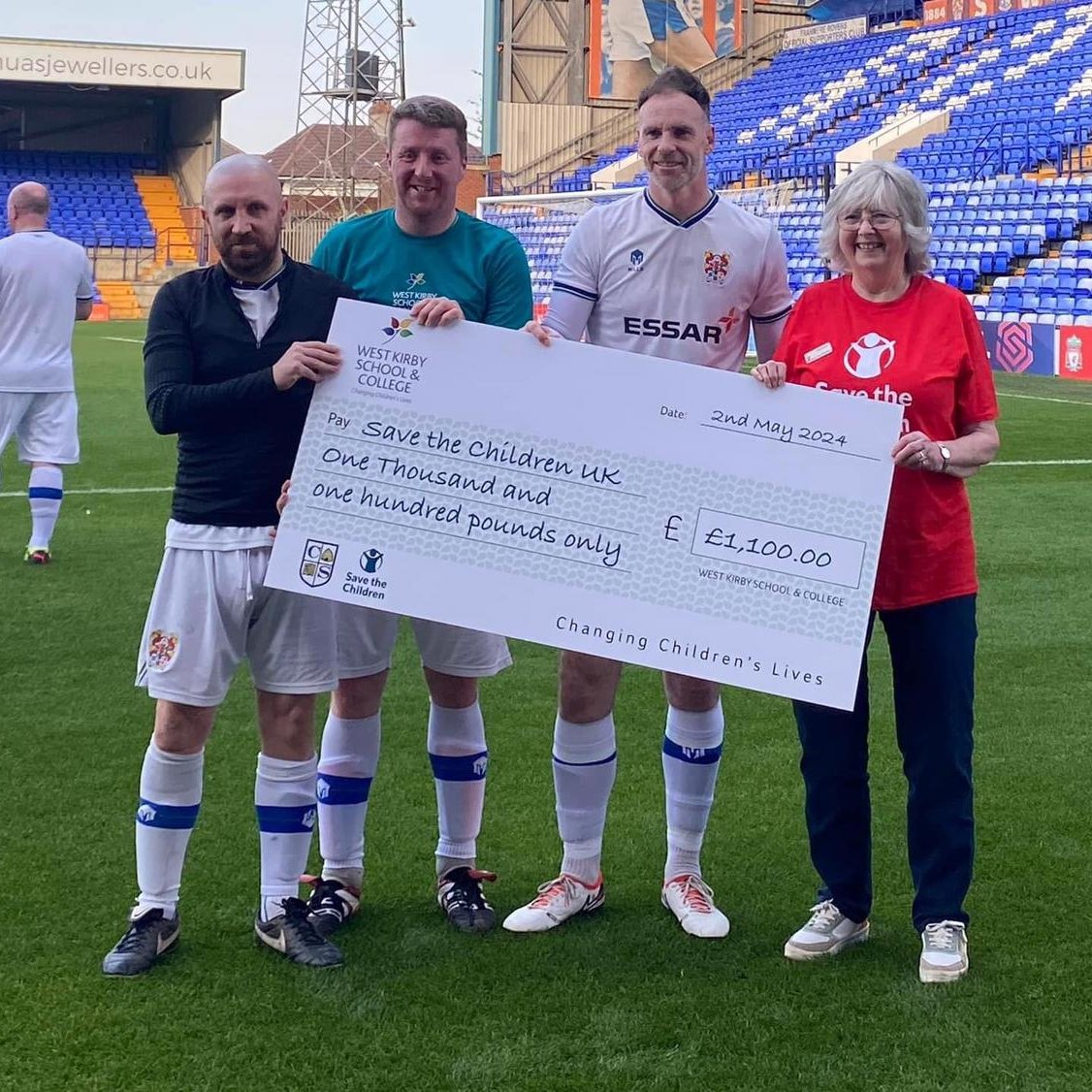 ⚽️ First Team player and goalkeeping coach Joe Murphy presented a cheque to @savechildrenuk following the charity football match between @WestKirbySchool & College and @ClareMountSSC yesterday evening. #TRFC #SWA