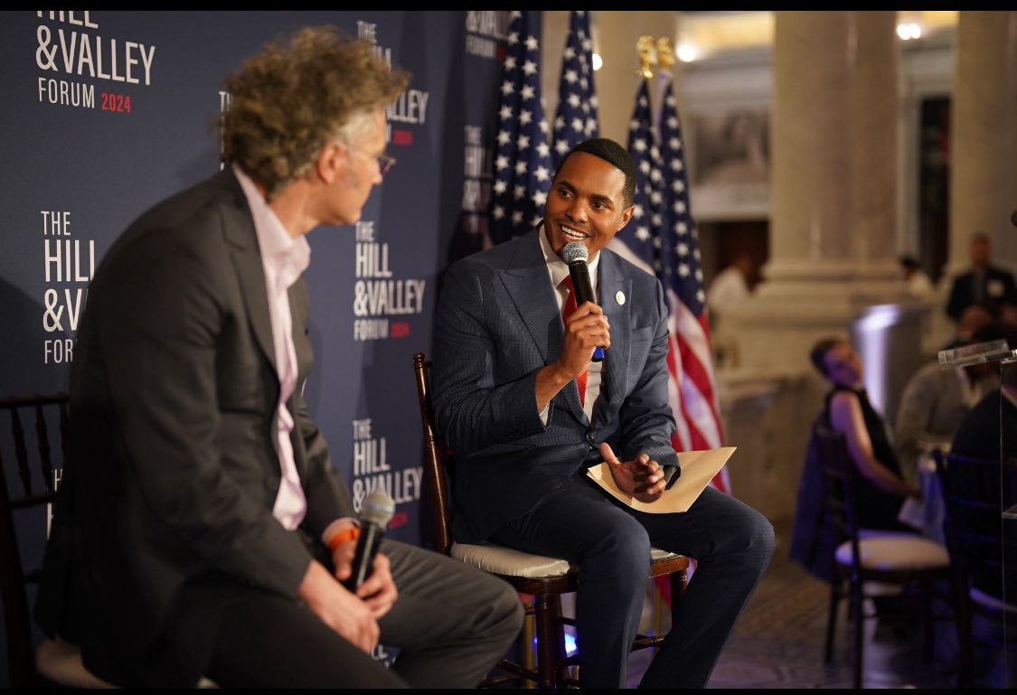 I was honored to participate in ‘the Hill and Valley Forum’ where I had a wide-ranging conversation with Alex Karp, the visionary CEO of Palantir, about national security and emerging technologies like AI.