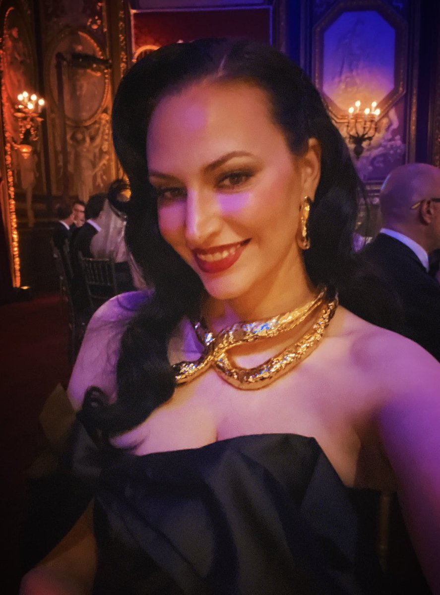 A @newcriterion event honouring Ronald Lauder at the Metropolitan Club. Jewelry by Alexis Bittar