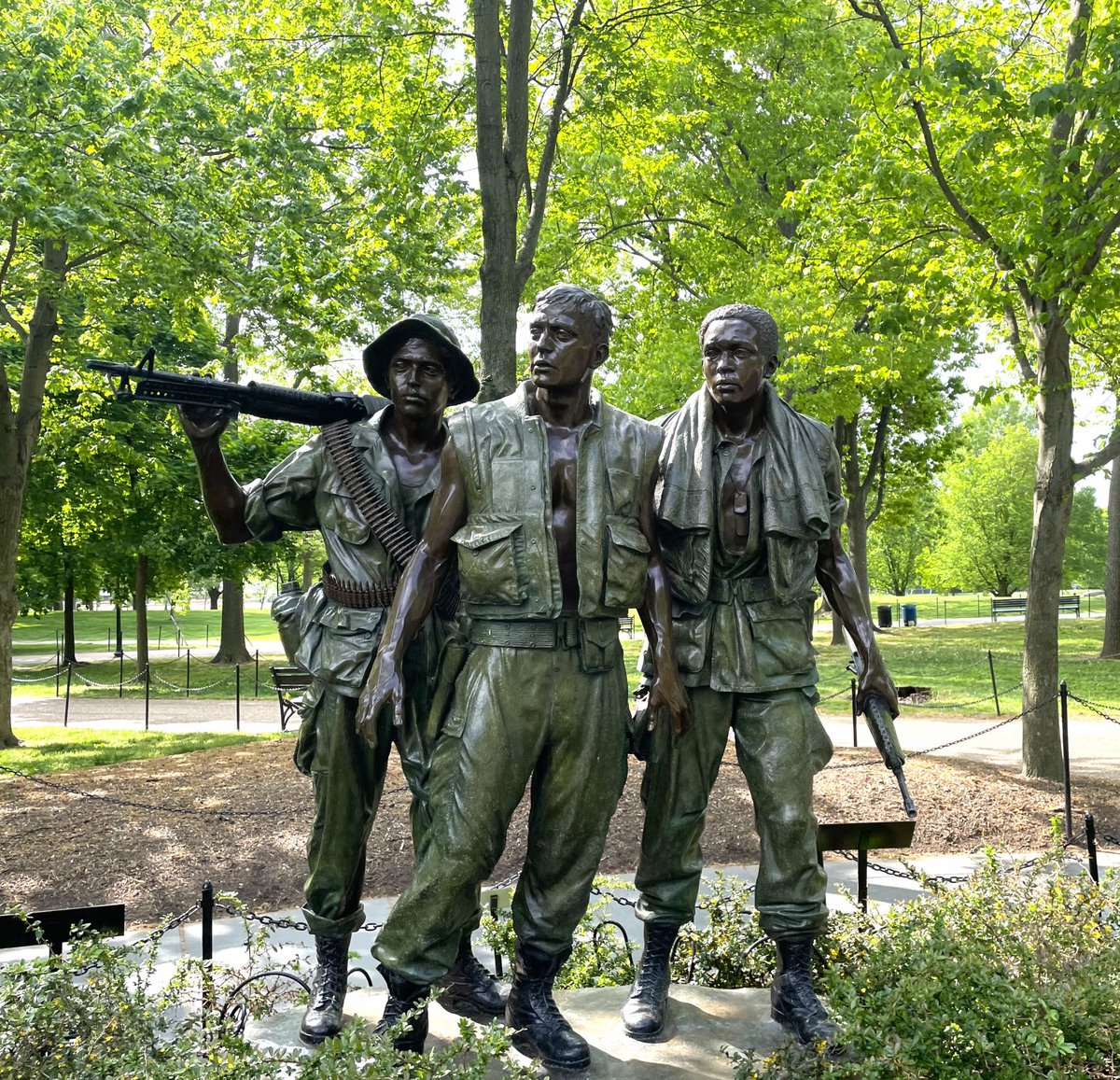 Leading up to Memorial Day, join our expert rangers to learn how creativity, symbolism, and language in memorials are used to commemorate the events and people that served and sacrificed at critical moments in our history. Dates & details here: nps.gov/nama/planyourv…