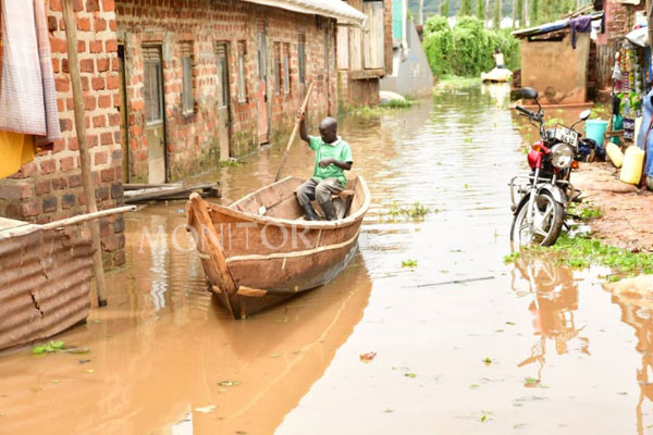 Soaring Lake Victoria water levels have inundated homes in the lakeside slum of Katoogo, a wetland area in Ggaba, situated near the Ggaba NWSC water treatment site. Residents have been forced to adapt to the rising water, choosing to sleep on elevated platforms and store their…