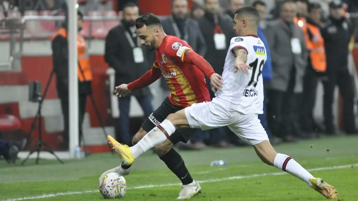 Türkiye - Süper Ligi
Cumartesi 19:00
Kayserispor - F. Karagümrük

st4