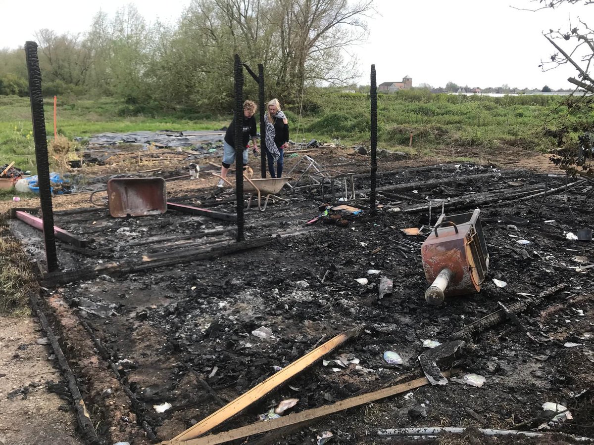 We are heartbroken to announce that our beloved community shed at the Earth Moves site has been destroyed by arson. Our next two free events are sadly cancelled. Please donate what you can to help up rebuild this much loved community space: gofundme.com/f/rebuild-eart…