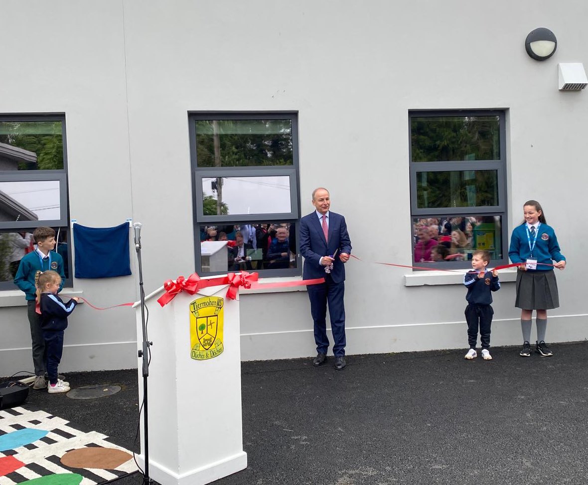 Delighted to visit Tiermohan National School this afternoon to officially open its new extension. Thank you to the pupils, parents and teachers for the warm welcome.