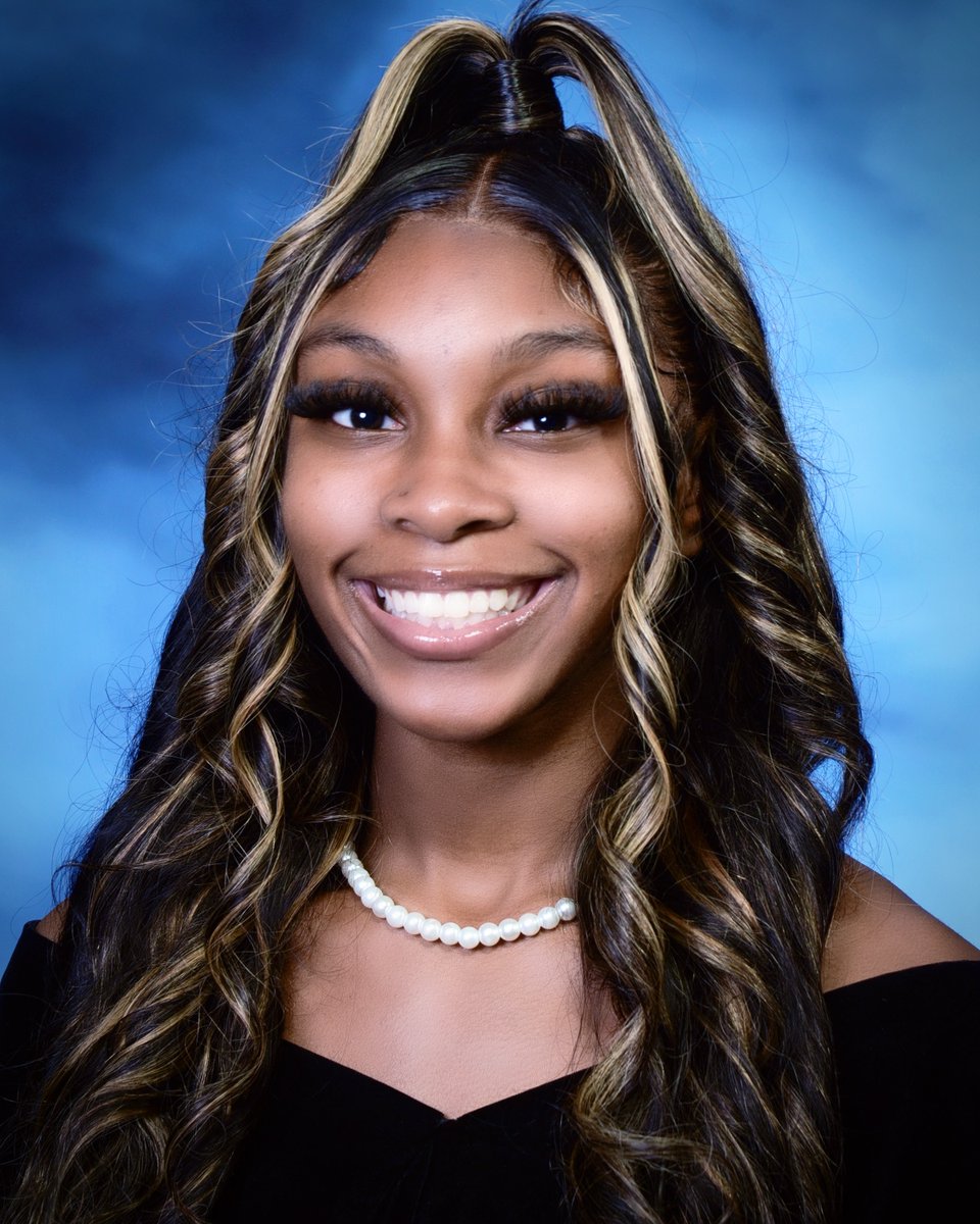 Recognizing our Class of 2024 Honor Grads Amiya Henderson - Magna Cum Laude Planning to attend Alabama A&M University Would like to recognize Ms. Plaster as her most influential educator.