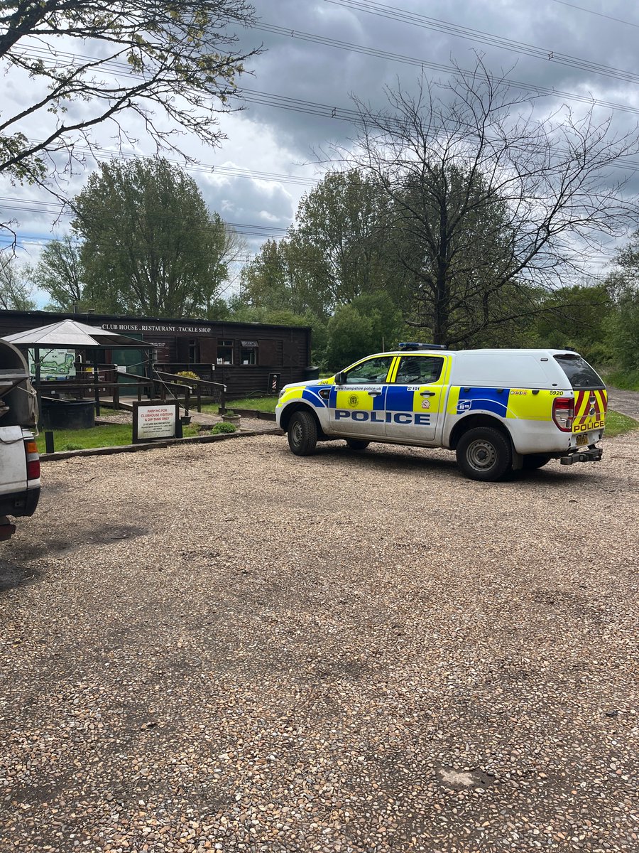 Out and about today checking people’s rights to fish. Theft of fish and fishing rights is an increasing problem at this time of the year and costs the fishing industry millions #OpTraverse #HantsRural #21510 # 21195