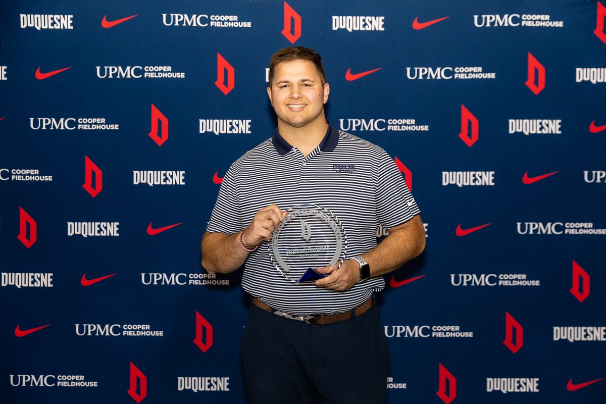 Pine-Richland alum Mike Dorundo has won Male Student Athlete of the Year Award at Duquesne! 🔴🔵 He has had one hell of a career for the Dukes - 2-Time All-Conference Selection - Freshman All-American - 4-Time Academic Honor Roll Give up for the Big Fella! @WeAreBigGuys 👏👏
