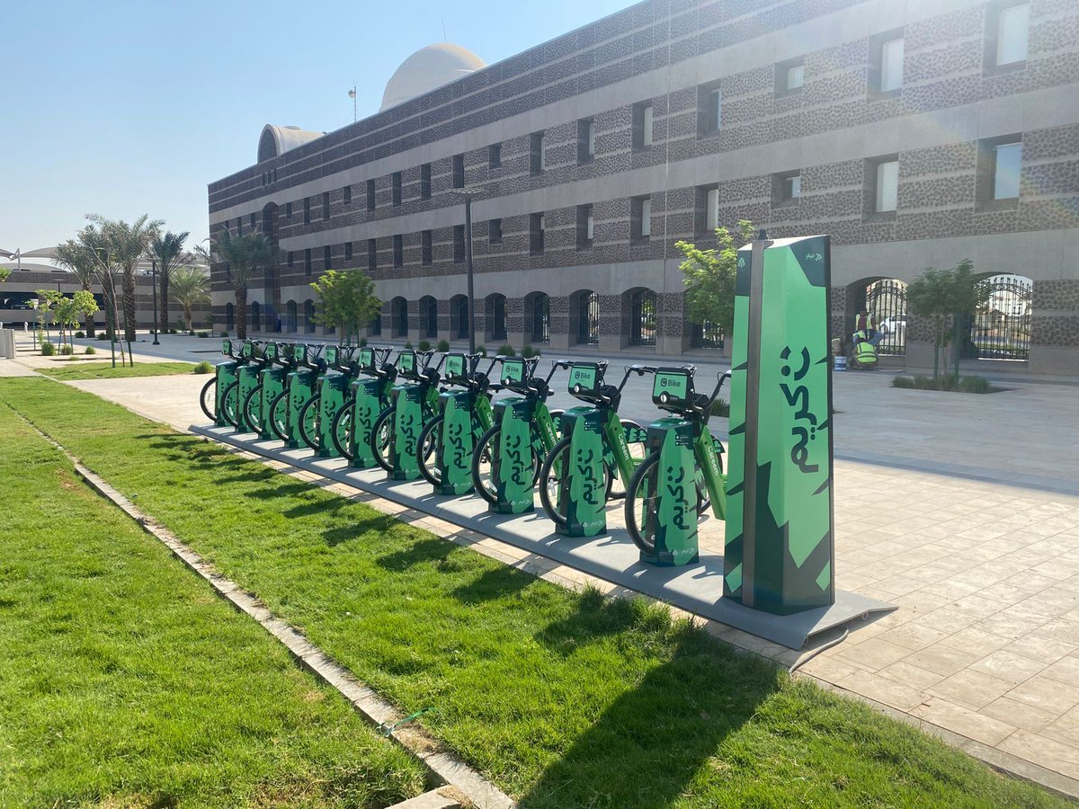 See how the holy city of Medina is spearheading electric bike share as part of Saudi Arabia’s sustainable Vision Read more: zagdaily.com/featured/how-t…