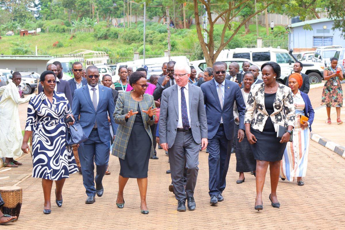 Mr. Sands was received by the Minister for Health Dr. Jane Ruth Aceng, PS Dr. Diana Atwine, NHLDS Commissioner Dr. Susan Nabadda, Dr. Robert Mutumba the Uganda Aids Commissioner, and Prof. Edward Kirumira the chairman for CCM for global funds & other partners from civil society.