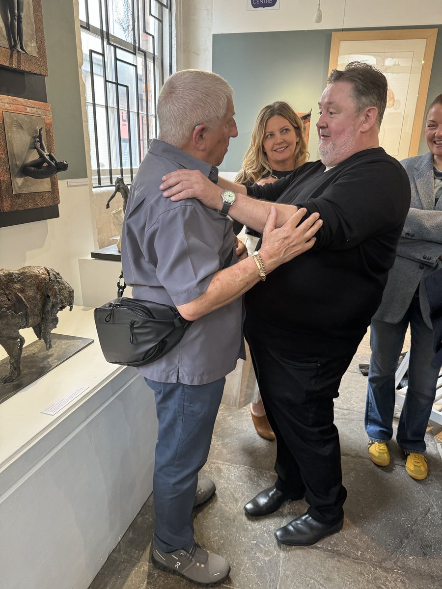 #JohnnyVegas meets #Pricey, overlooked by #EmmaRodgers at Emma & Johnny’s Fab sculpture & art exi in #Liverpool #BluecoatDisplayCentre b4 it goes to the prestigious #WalkerArtGallery Don’t miss!