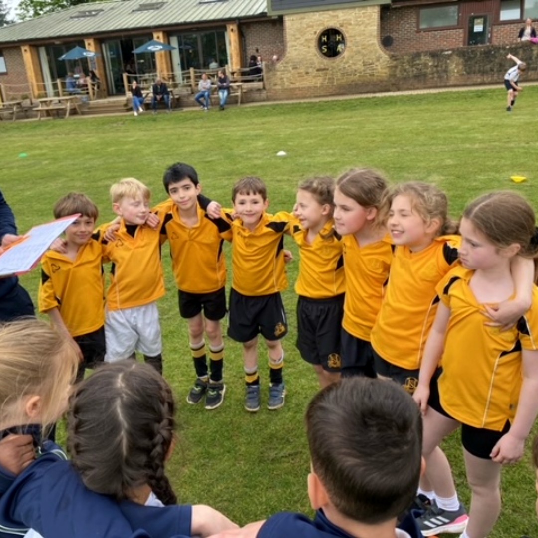 StHilarysSchool's tweet image. Earlier in the week St Hilary's had a great set of fixtures up at Busbridge Rec vs Greenfield. Great to enjoy our local grounds with some enthusiastic cricket matches!

#StHilarysSchool #PartOfTheCommunity #Busbridge #PrepSchoolSurrey