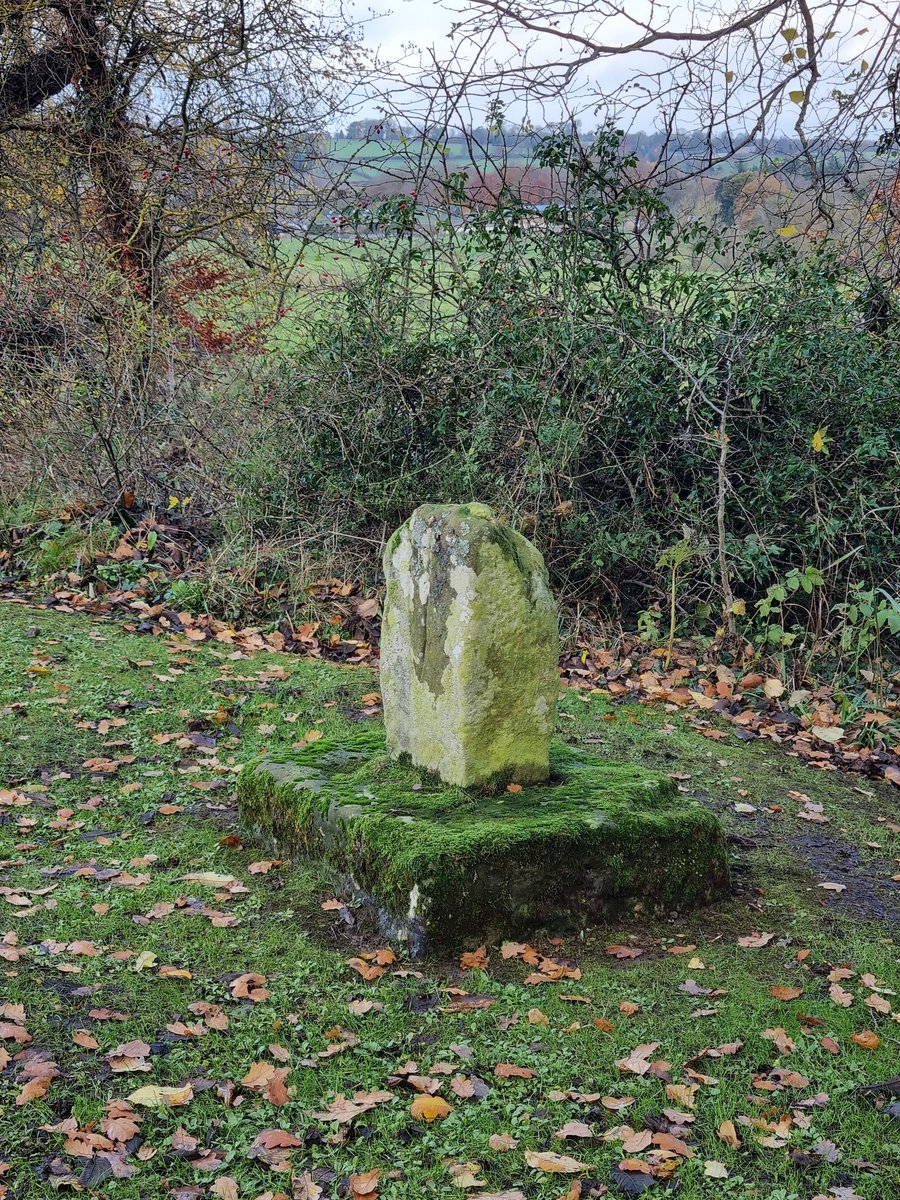 I'm returning to Hexham today, which gives me the opportunity to leave a letter for the Fairy Postman at the Fairy Stone. But who to write to? Perhaps I should use an elf-addressed envelope? lakedistrictletters.blogspot.com/2015/07/keswic…