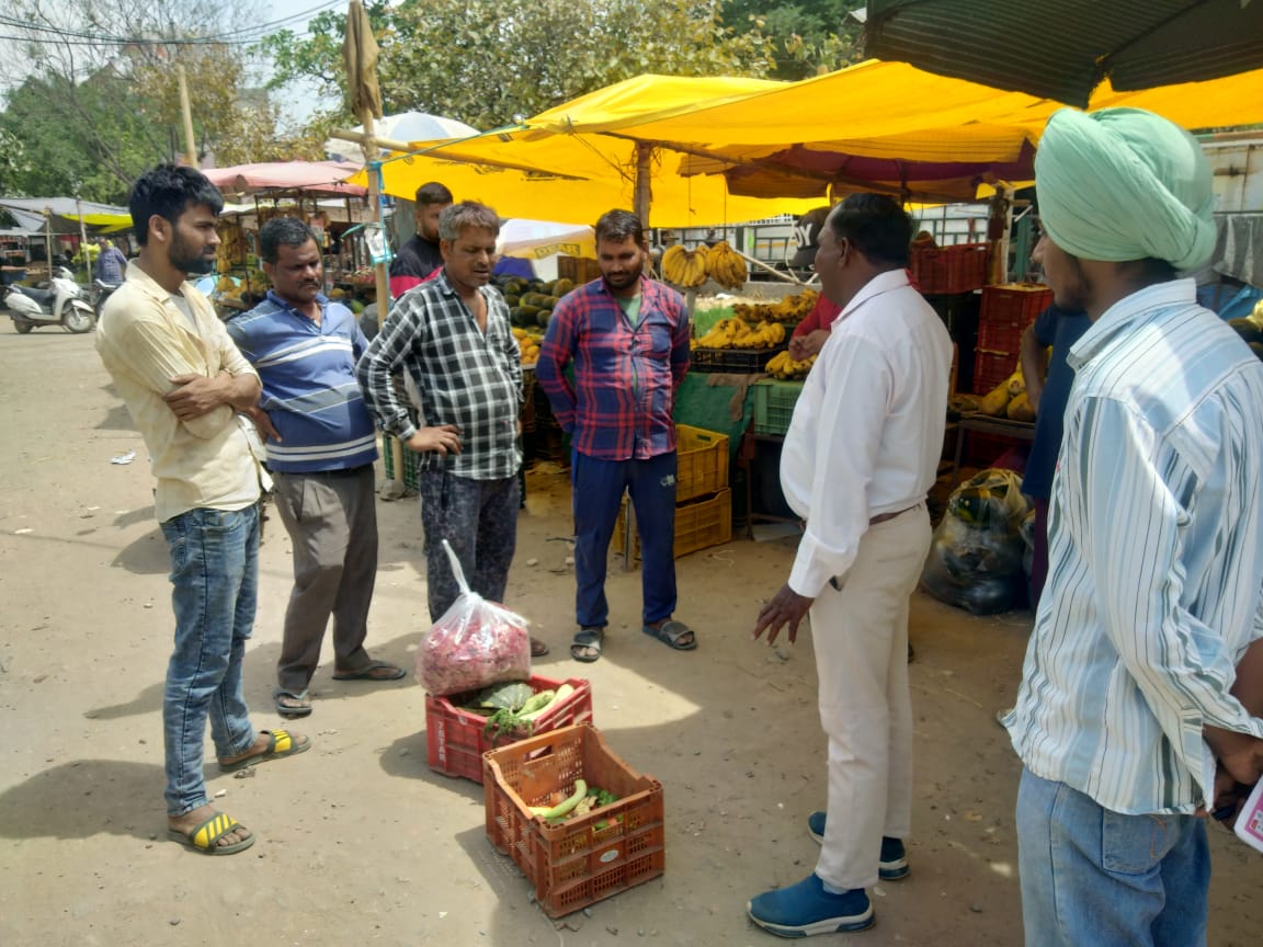 ULB Kurali
Dated: 03-05-2024
Today Awareness Session in Sabji Mandi ward no. 13 about Proper Source Segregation and awareabout harmful causes of single use plastic
#SwachhBharat
#reducereuserecycle #saynotoplastic
#cleankuraligreenkurali #Kurali
#GovtOfPunjab 
#MyCleanIndia