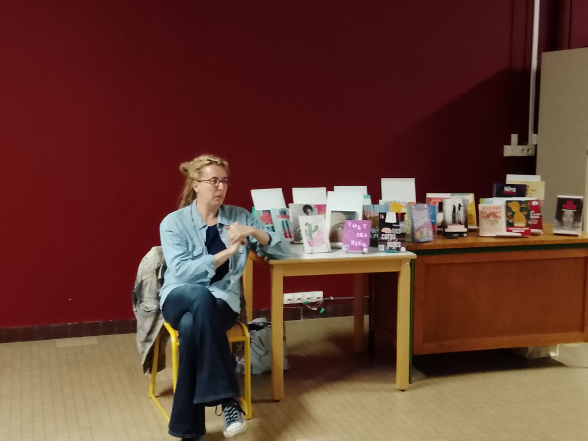 Ce matin, de très beaux échanges <a href="/CdiDonzelot/">CDI Donzelot</a> <a href="/aclimoges/">Académie de Limoges</a> avec @sophielitblog , les élèves de Gay Lussac et de Donzelot. Merci beaucoup @sophielitblog !!
<a href="/CDrucker_Godard/">Carole Godard</a> <a href="/DaacLimoges/">DAAC Limoges</a> <a href="/david_aubailly/">David Aubailly</a> <a href="/MarieFanthou/">Fanthou Marie-Claude</a> <a href="/LaSOFIActCult/">La Sofia</a>