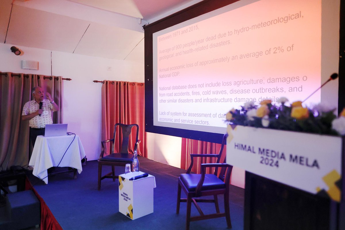#हिमाल_मिडिया_मेला 

- पूर्व सावधानीका लागि मिडिया विषयमा जलस्रोतविद् अजय दीक्षित (@dixit_ajaya) सँग रमा पराजुलीको संवाद। 

#himalmediamela2024 #workshop