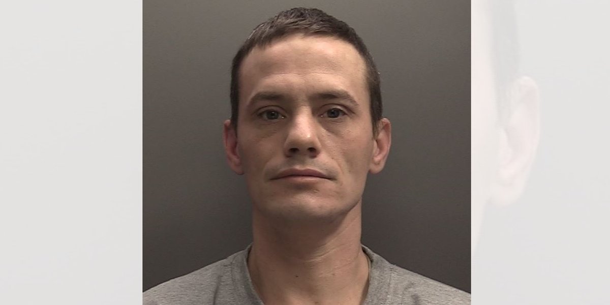 A man who stole a crate of beer and threatened a shopkeeper with a gun has been sentenced to four years behind bars. Read more: ow.ly/N3bG50RvsLc